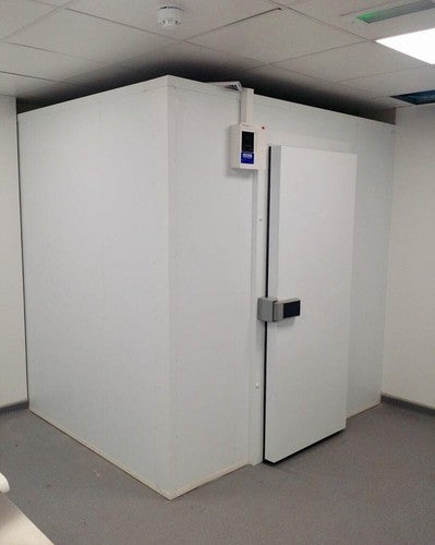 Coldroom and Freezer RoomFreezer Room Including 1.8×1.8×2.4M