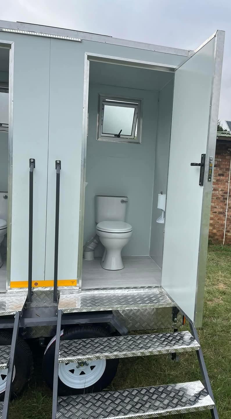 VIP Mobile Sanitation Unit – Dual Cubicle – Fully Equipped