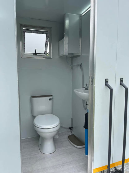 VIP Mobile Sanitation Unit – Dual Cubicle – Fully Equipped